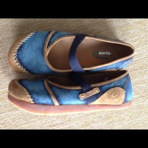 New Earth Vegan Allure shoes. Size 8.5